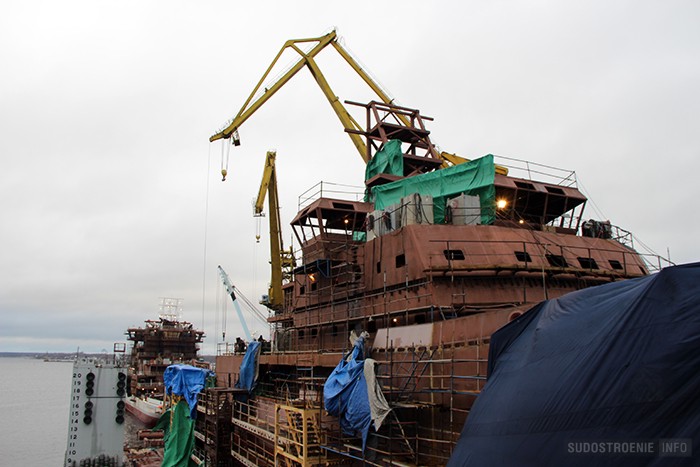 Ледокол "Обь" проекта Aker Arc 124 на Выборгском СЗ