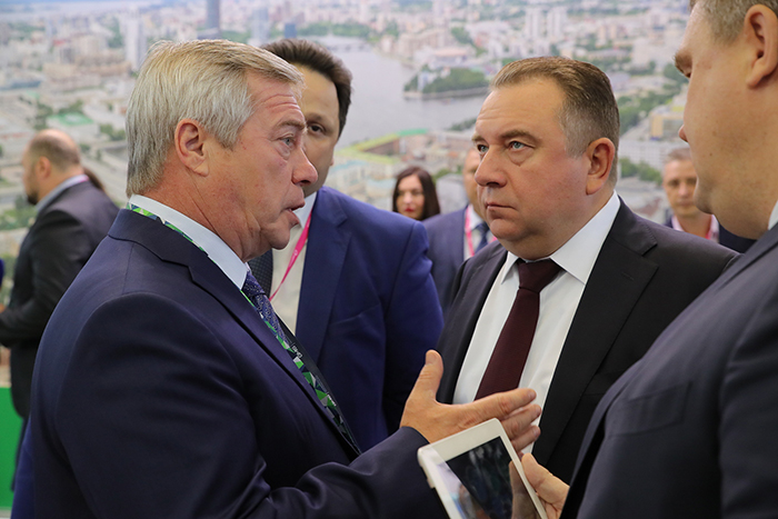 Встреча Василия Голубева и Алексея Рахманова на форуме "Иннопром-2019"