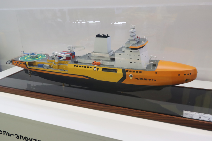 Модель ледокола проекта 24500
