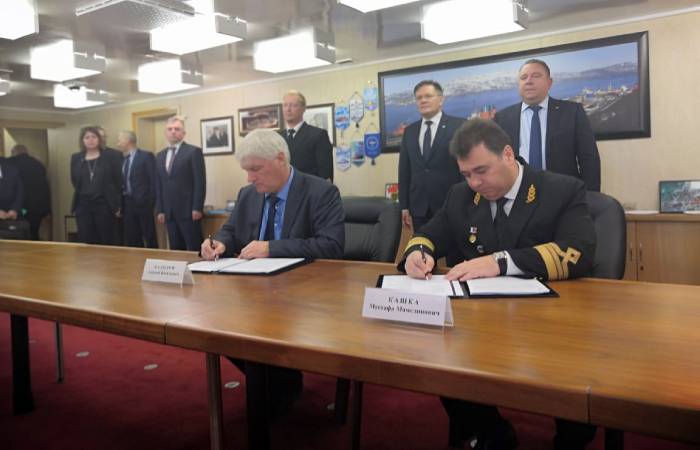 Подписание договора на строительство 3-го и 4-го серийных ледоколов проекта 22220
