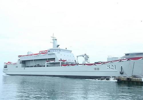 ВМС Индонезии получили новый танкодесантный корабль