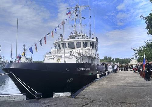 Балтийский флот принял в состав БГК 'Александр Евланов'