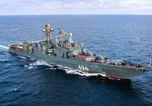 БПК 'Вице-адмирал Кулаков' атаковал подлодку в Баренцевом море