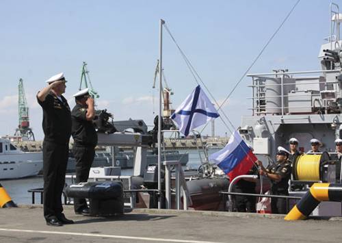 На катере 'Юнармеец Дагестана' поднят Андреевский флаг