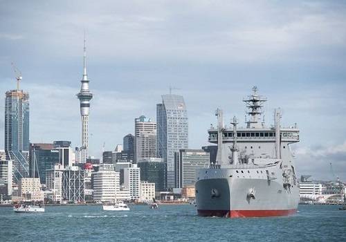 ВМС Новой Зеландии получили самое большое судно в свой состав
