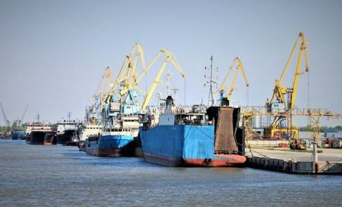 Грузооборот морских портов России в январе вырос на 2,4%