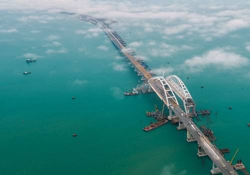 В районе Крымского моста проводится экологический мониторинг