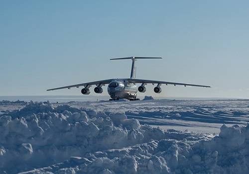 Невское ПКБ прорабатывает проекты плавучих аэродромов для Арктики