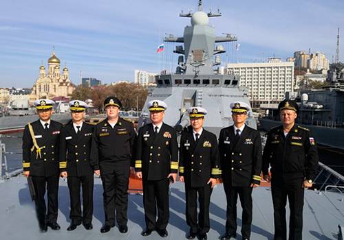 Представители командования ВМС Кореи изучили российские корабли
