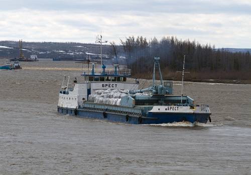 Енисейское пароходство начало доставку грузов по Нижней Тунгуске