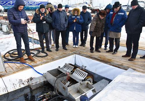Во Владивостоке представили новые технологии ликвидации разливов нефти во льдах