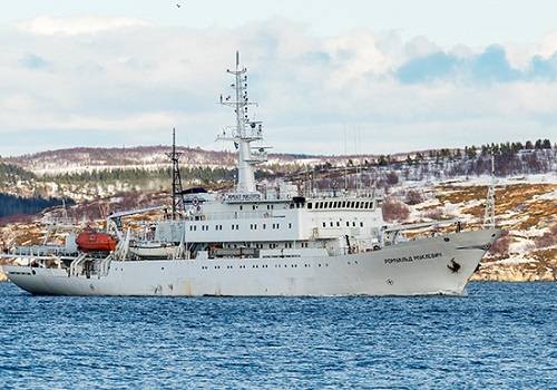 Судно 'Ромуальд Муклевич' вышло в Баренцево море на поиск затонувших кораблей