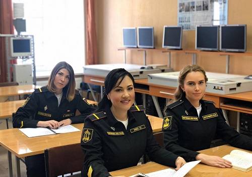Первый экспериментальный женский экипаж ВМФ РФ полностью укомплектован