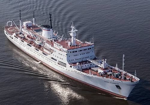 'Адмирал Владимирский' провёл промеры глубин в Центральной Атлантике