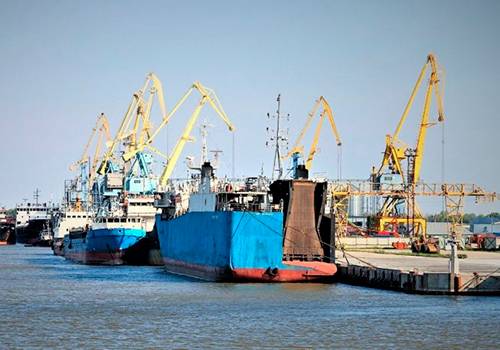 Путин анонсировал постройку глубоководного порта в Каспийске к 2025 году