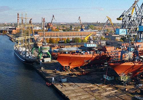 ПСЗ 'Янтарь' закупает судовую арматуру на 115 млн рублей
