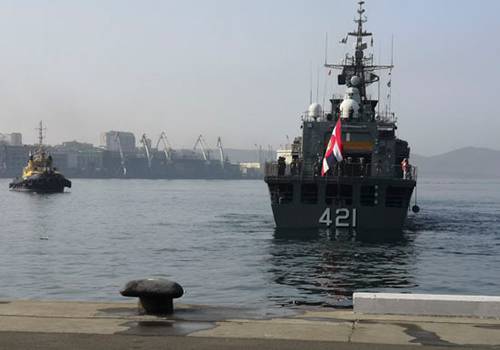 Корабли ТОФ и ВМС Таиланда отработали совместное маневрирование