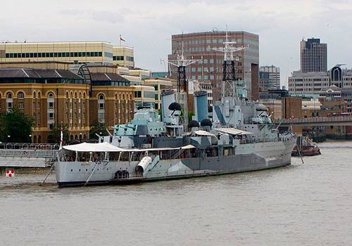 В Лондоне отметили 10-летие восстановления крейсера 'Белфаст' с участием российских корабелов
