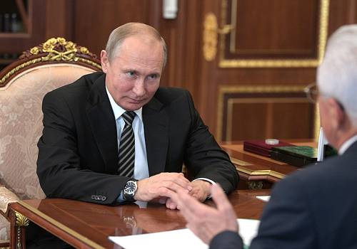 Путин узнал о планах создания судоремонтного предприятия в Дагестане