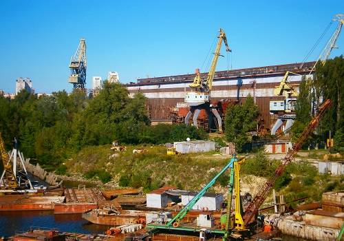 Порошенко продаёт одно из старейших судостроительных предприятий Украины
