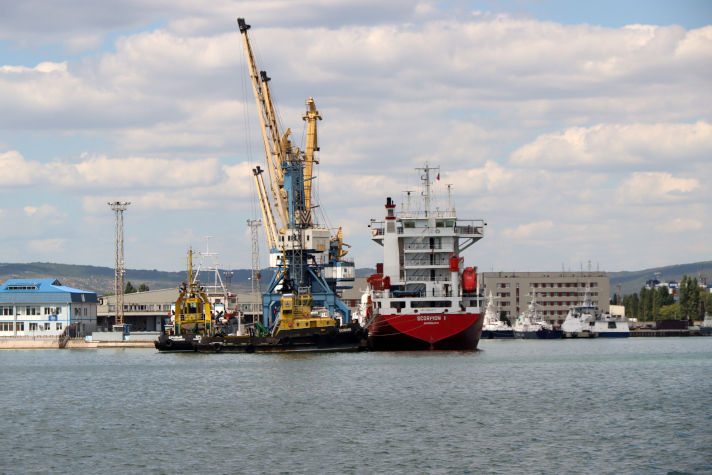 За 11 месяцев грузооборот морских портов России вырос на 5,7%