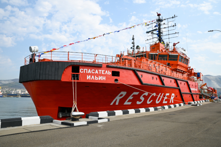 Экипаж судна 'Спасатель Ильин' провел первую спасательную операцию