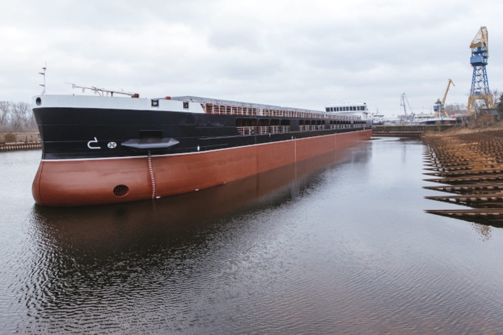 В России сокращается количество, но растет тоннаж сданных судов
