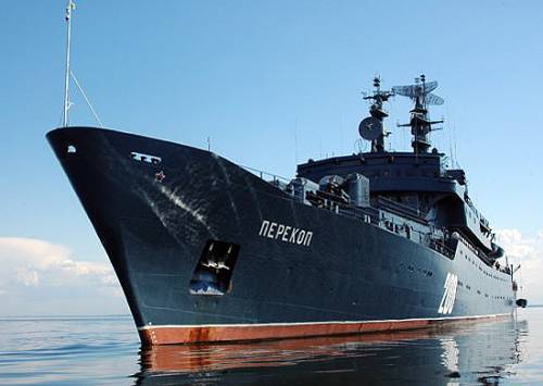 Учебный корабль 'Перекоп' отправился в Арктику