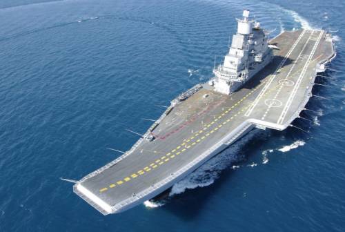 ВМС Индии решили поменять российское оборудование на авианосце 'Викрамадитья' 