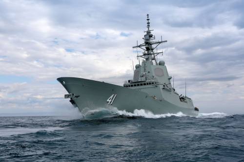 Королевский ВМФ Австралии получил второй эсминец класса Hobart