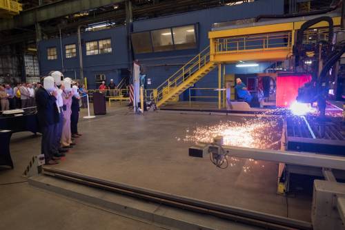 В США начали резать сталь для новейших подлодок класса Columbia