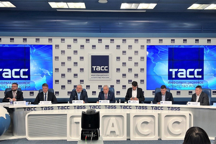 В Москве прошла пресс-конференция в преддверии форума 'Арктика: настоящее и будущее'