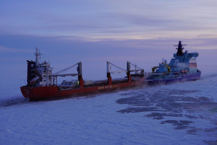 В зимне-весеннюю навигацию ледоколы 'Атомфлота' обеспечили 435 судозаходов