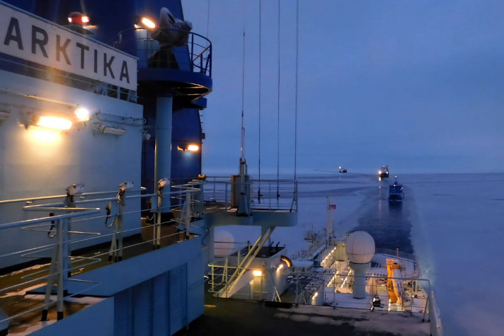 Атомный ледокол 'Арктика' завершил проводку судов через льды Карского моря