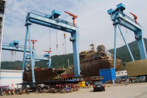 Китай нашел покупателя на два недостроенных судна