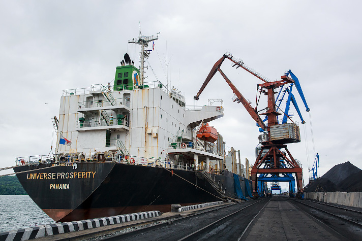 Порт Посьет принимает дополнительные меры для исключения попадания угля в акваторию