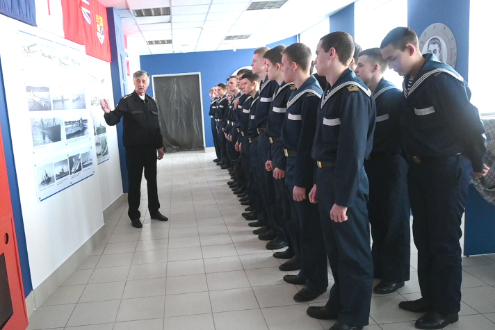В 'Макаровке' почтили память погибших подводников