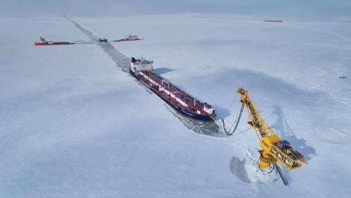 Газпром перевез более 20 млн т нефти с арктических проектов
