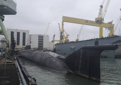 Атомный подводный крейсер 'Омск' передали флоту