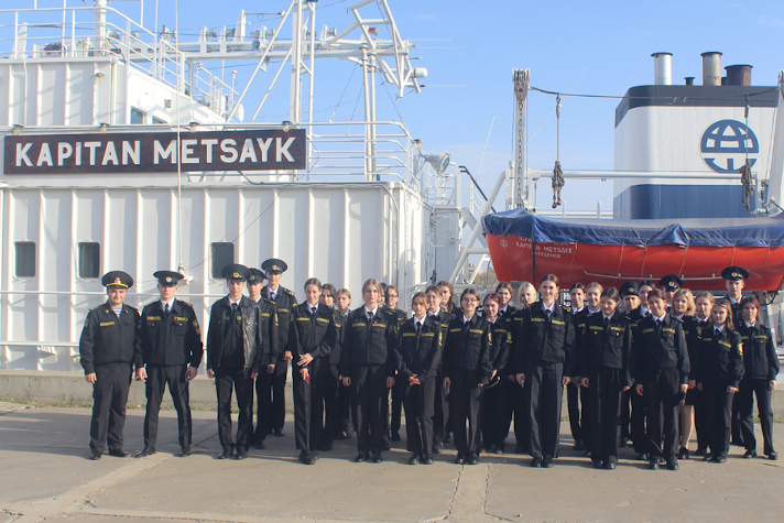 Ледокол 'Капитан Мецайк' посетили курсанты Каспийского института морского и речного транспорта