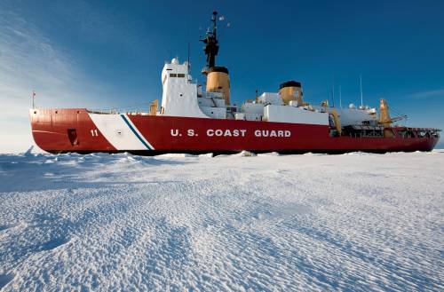 США могут построить военные ледоколы для Арктики
