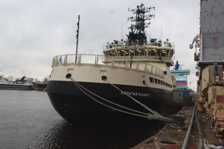Ледокол 'Евпатий Коловрат' введут в корабельный состав Тихоокеанского флота в июле