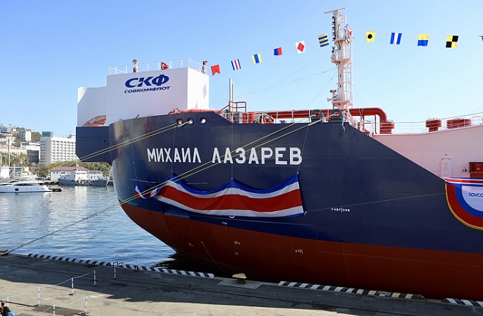 Церемония имянаречения танкера "Михаил Лазарев"