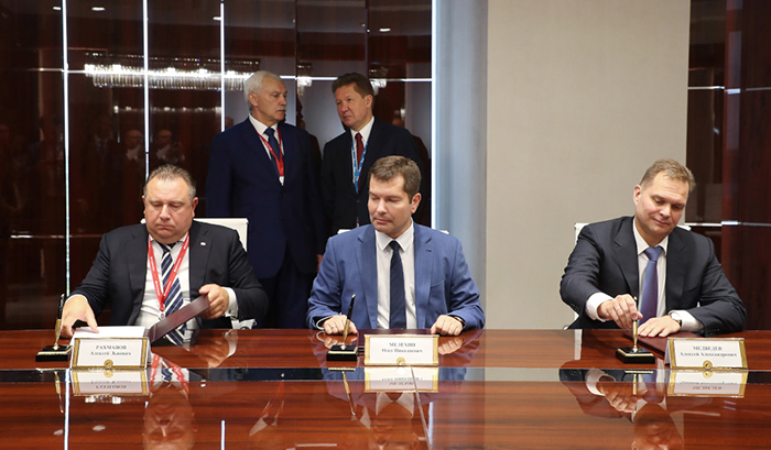 Подписание соглашение между ОСК и структурами Газпрома