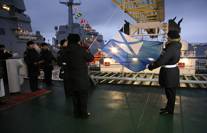 Подъем флага вспомогательного флота на СПК-53150