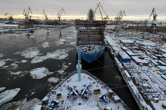 Вид на палубу бака ледокола "Арктика"