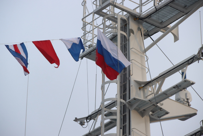 Подъем флага