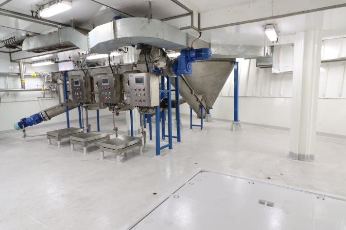 БМРТ "Капитан Юнак"