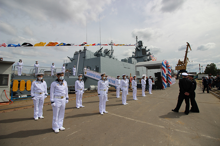 Церемония подписания приемного акта фрегата "Адмирал флота Касатонов"