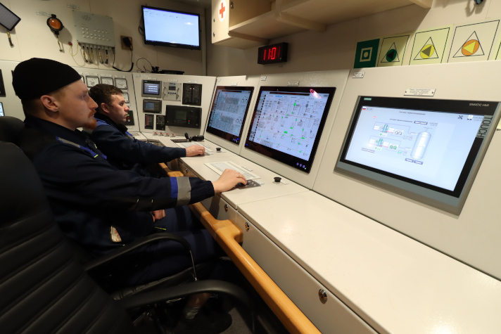 БМРТ "Капитан Юнак"